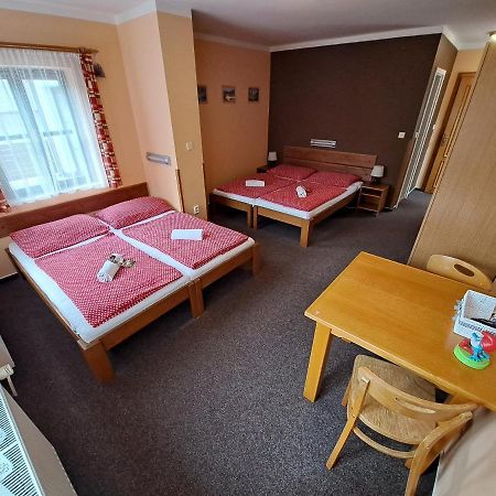Hotel U Bernardyna Harrachov Esterno foto