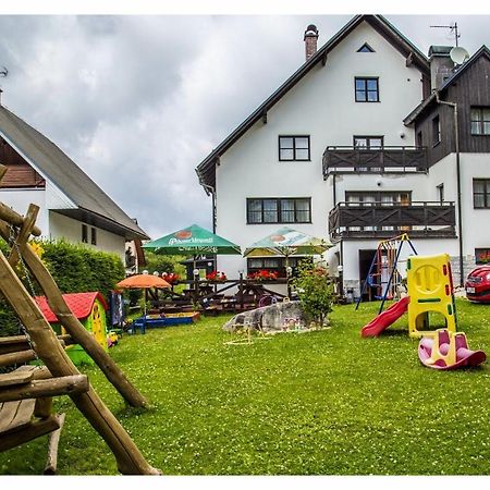 Hotel U Bernardyna Harrachov Esterno foto
